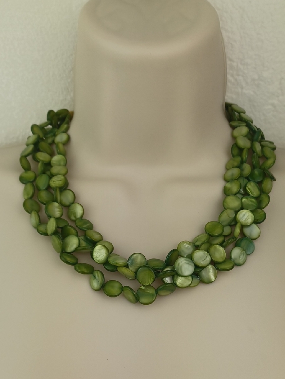 Mixit 4 Layered Avocado Moss Green Mother of Pearl Iridescent  Choker BNWT